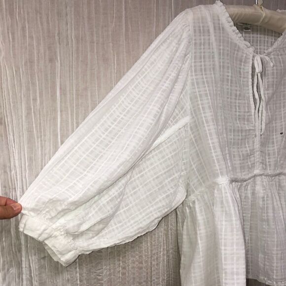 AE M Sheer Crisp White Baby Doll Balloon Sleeve Plaid Blouse - Picture 6 of 13